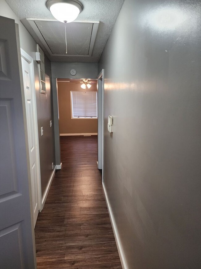 Building Photo - Fantastic single family home!
