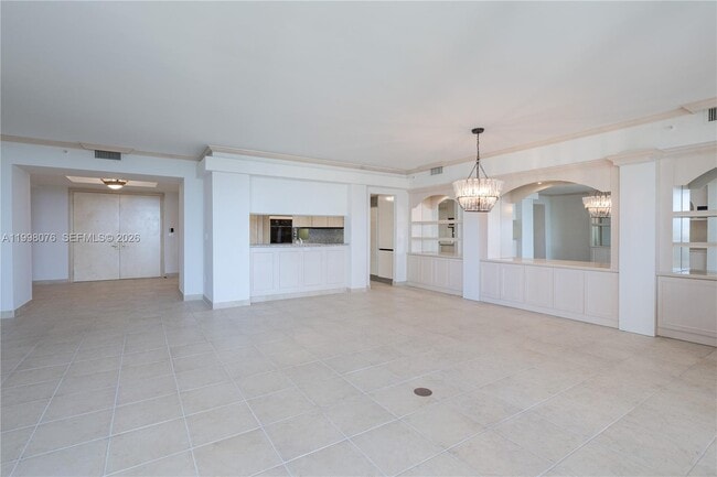 Building Photo - 445 Grand Bay Dr