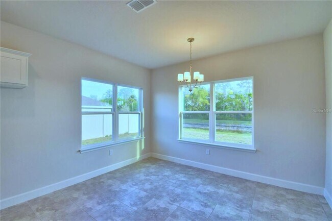 Building Photo - 906 Sofia Ln