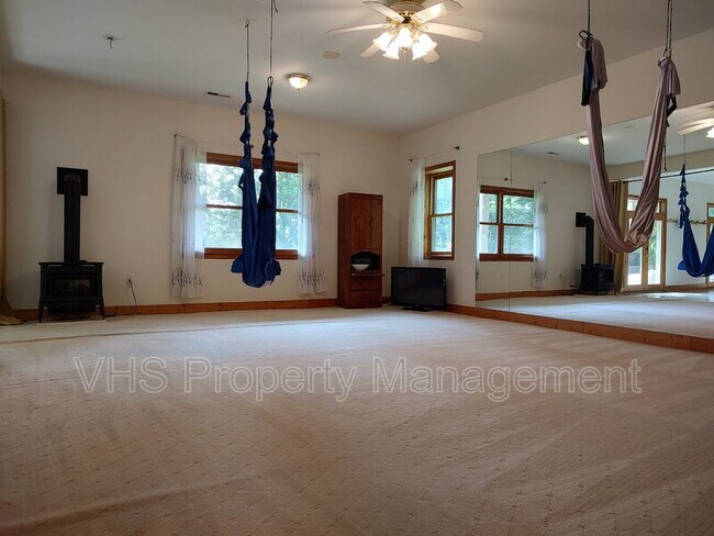 Building Photo - 59 Hungry Horse Ln