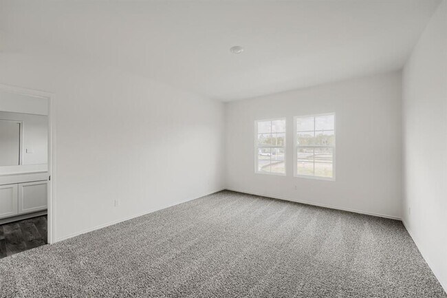 Building Photo - 200 Constanza Trl