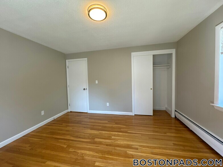 Building Photo - 50 Evergreen St