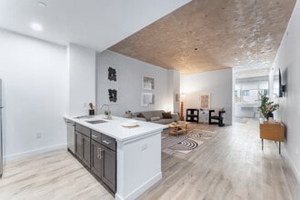 Unit 7F - 1BD LOFT - The Mercer