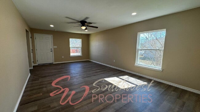 Building Photo - Newly Renovated 3 Bed / 2 Bath – Just 1 Mile from Tarleton!