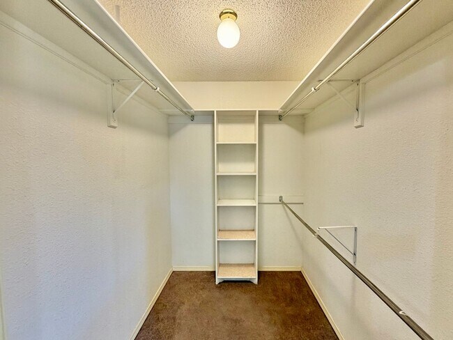 Building Photo - 953 San Miguel St