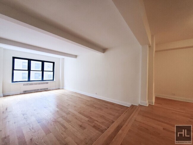 Primary Photo - EAST 56 STREET
