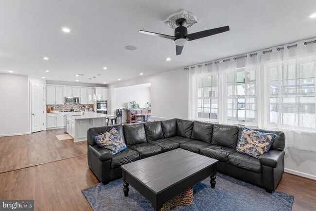 Building Photo - 7810 Bexley Ln