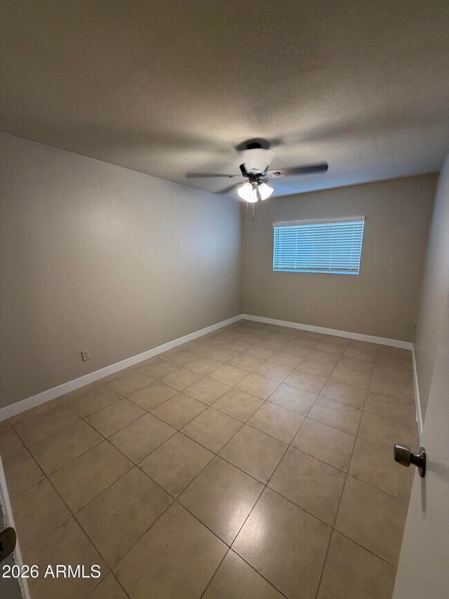 Building Photo - 11446 N 33rd Ave