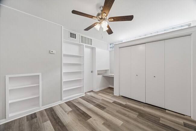 Building Photo - 1901 Whitney St