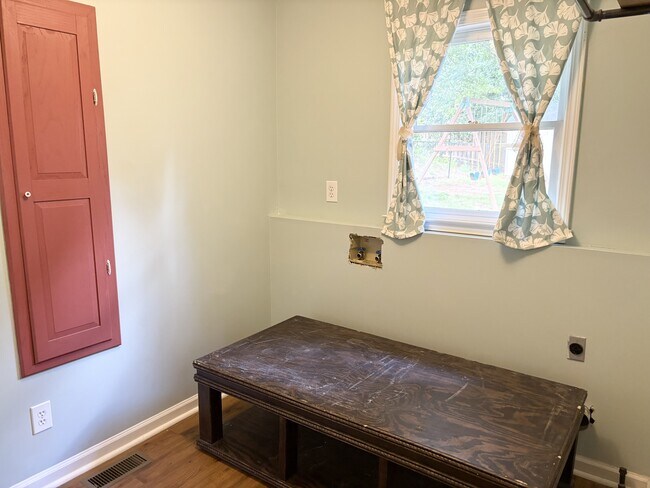 Building Photo - 501 Hearthstone Ridge