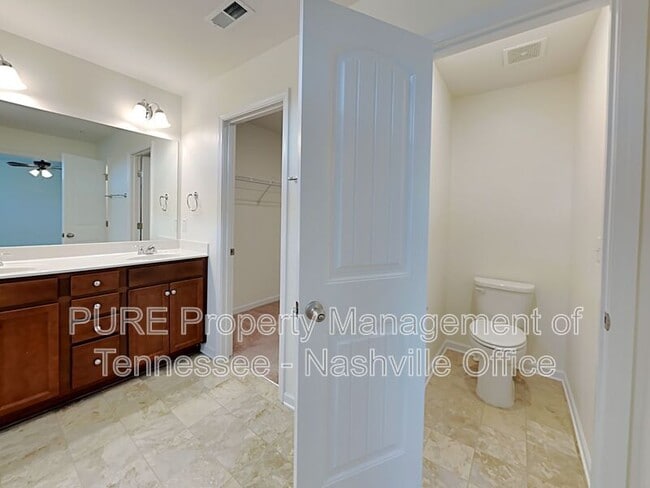 Building Photo - 819 Kennear Ln