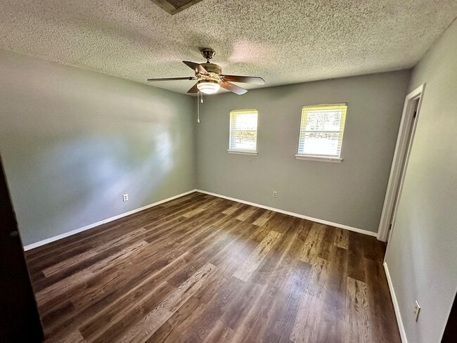 Building Photo - A Great Home in the Heart of Benton