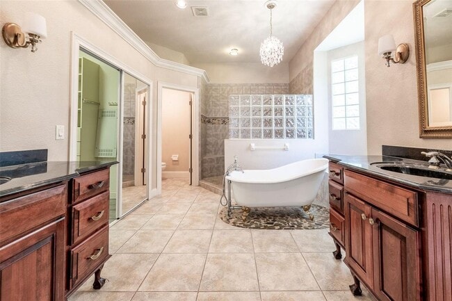 Building Photo - 10430 Birch Tree Ln