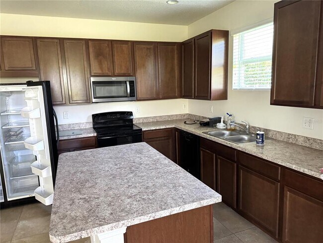 Building Photo - 2859 Running Brook Cir