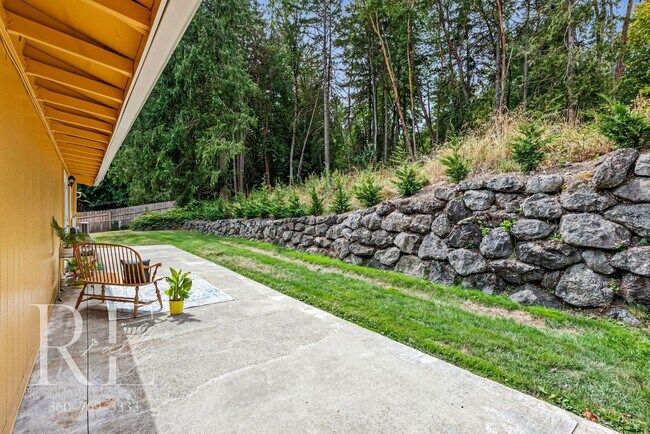 Building Photo - Elevated Living in Illahee – Style, Space ...
