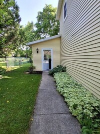 Building Photo - 14 Amy Dr