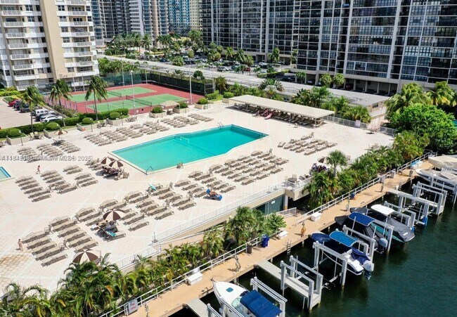 Building Photo - 1965 S Ocean Dr