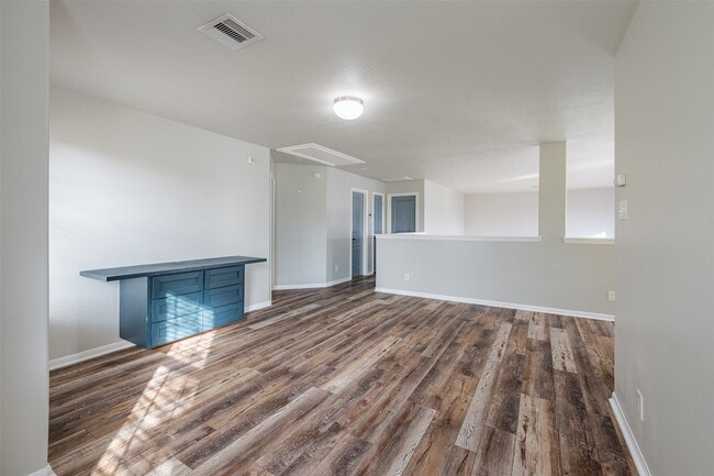 Building Photo - 18318 Canary Bluff Ln