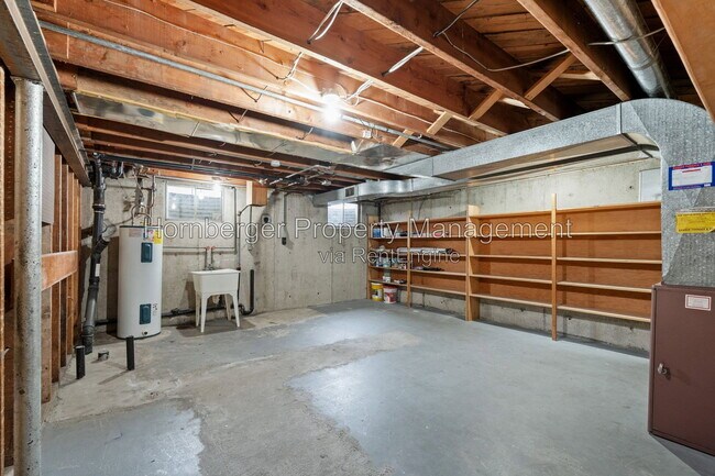 Building Photo - 10714 E Valleyway Ave