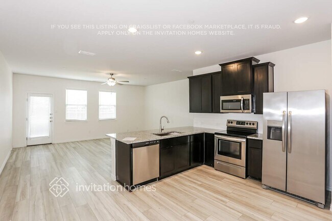 Building Photo - 742 Bonnet Trl