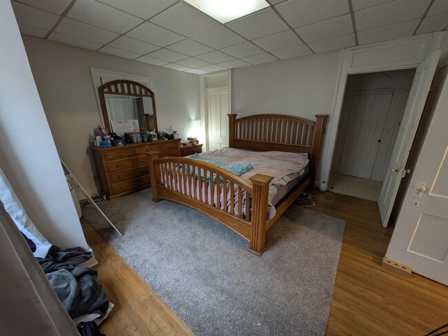 Building Photo - 15 W Main St