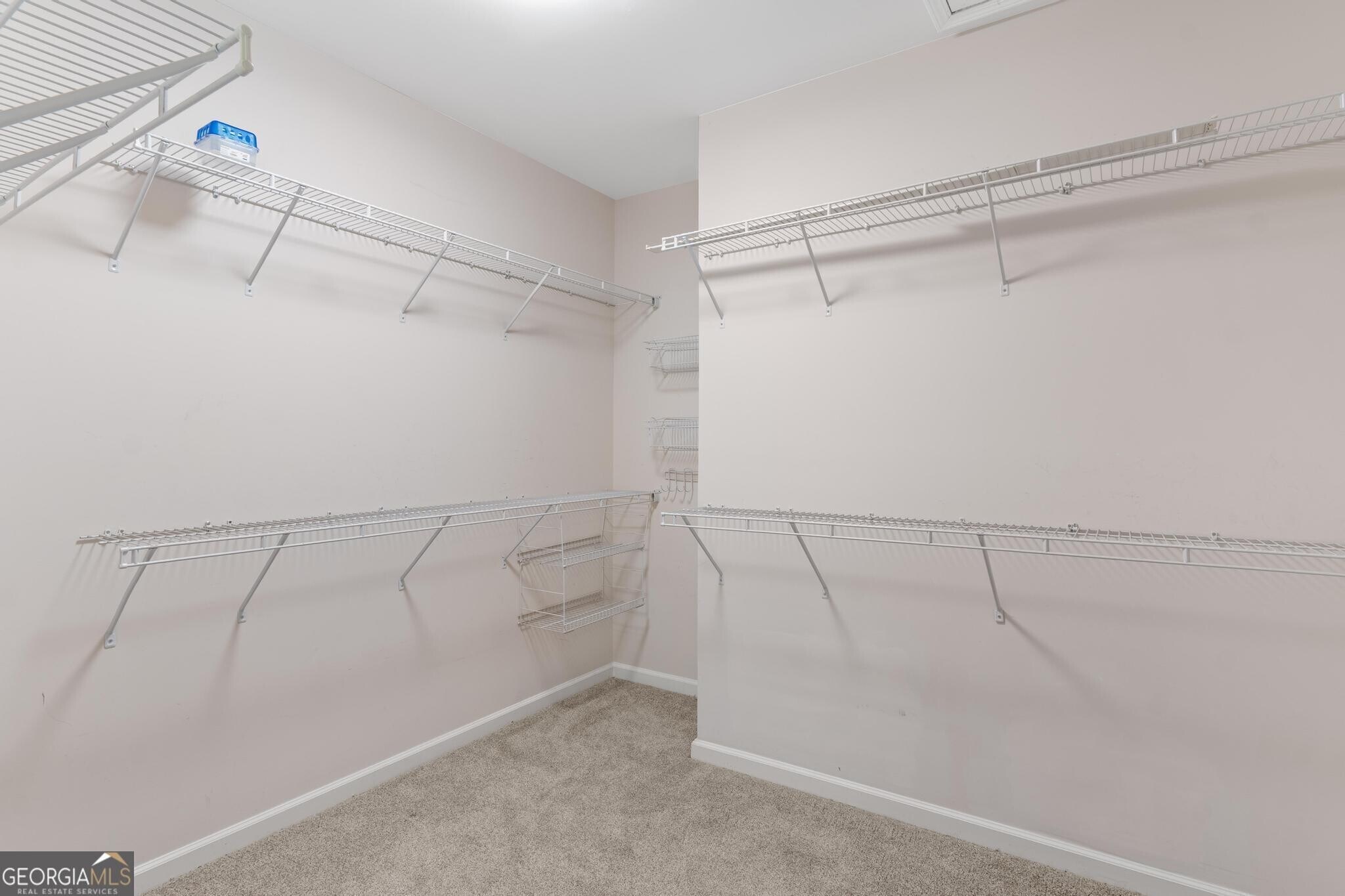 Building Photo - 105 Dahlia Dr