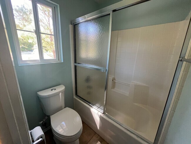 Building Photo - 4 Bedroom Townhome for Rent in Stevenson R...