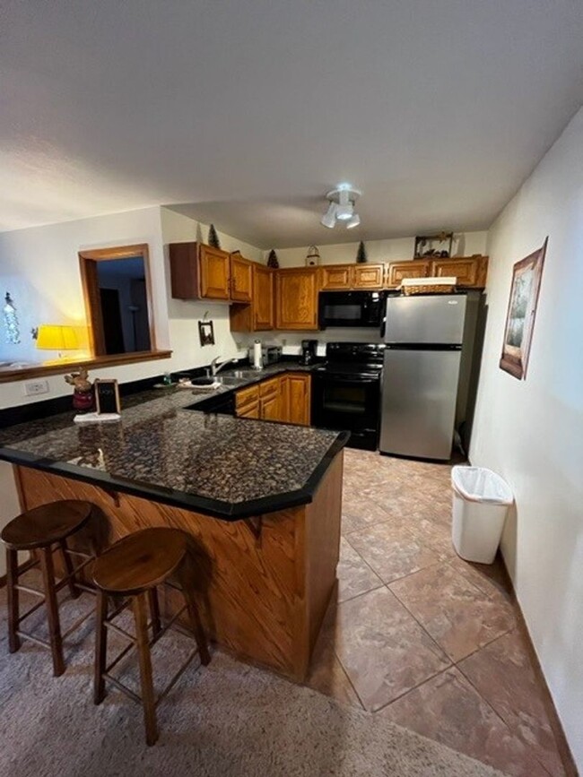 Building Photo - Long Term Rental- Buffalo Village BB208