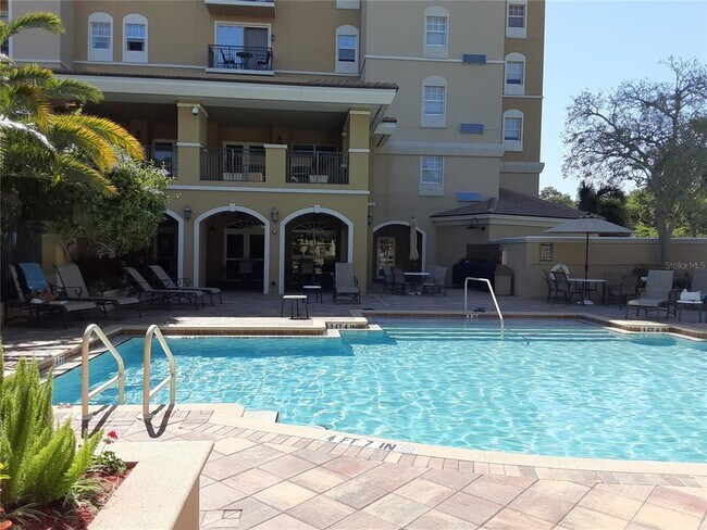 Building Photo - 1064 N Tamiami Trl