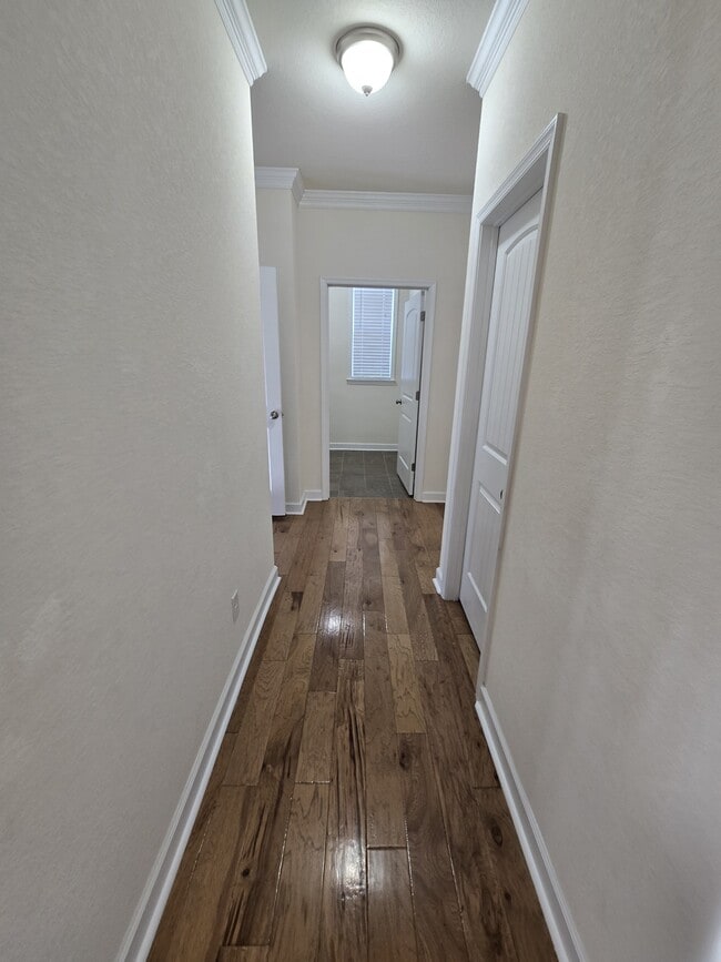 Building Photo - 4724 Bruce St