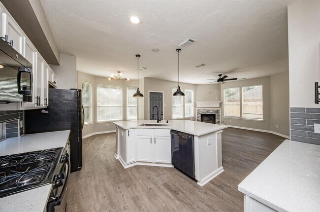 Building Photo - 14011 Cypress Falls Dr