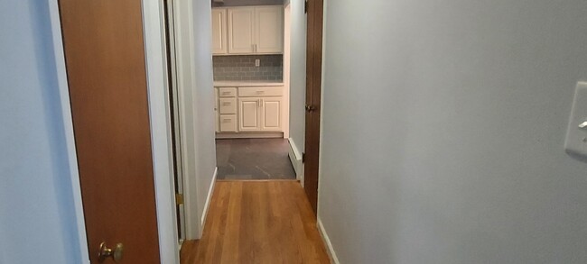 Hall to kitchen - 505 S Ridgeway Ave