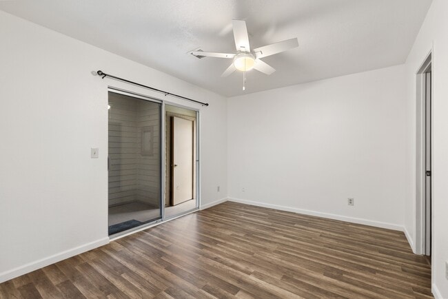 Building Photo - 3171 Shoshone Dr
