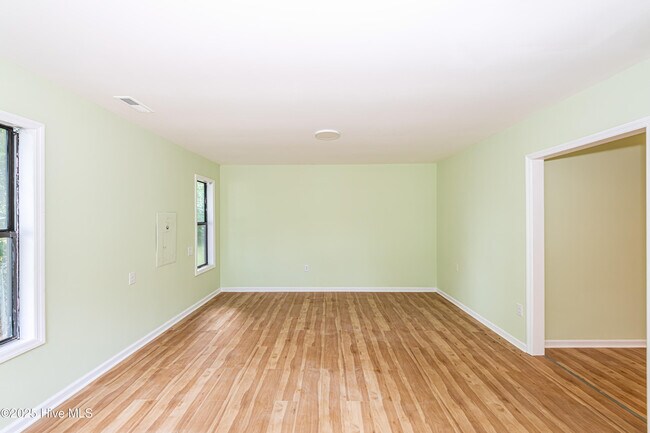 Building Photo - 1100 Audrey Ct