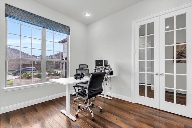 Building Photo - 3511 Solaro Ln