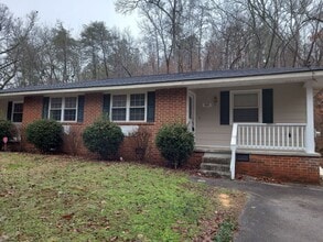 Building Photo - Available in Red Bank! 2 Bedroom 1 Bathroom with Covered Porch!