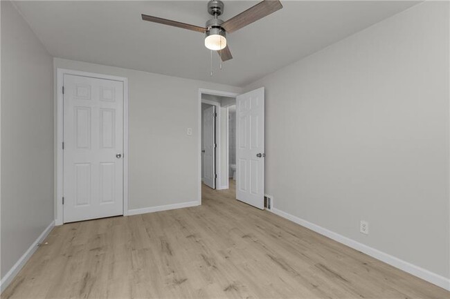 Building Photo - 6812 Grand Ave