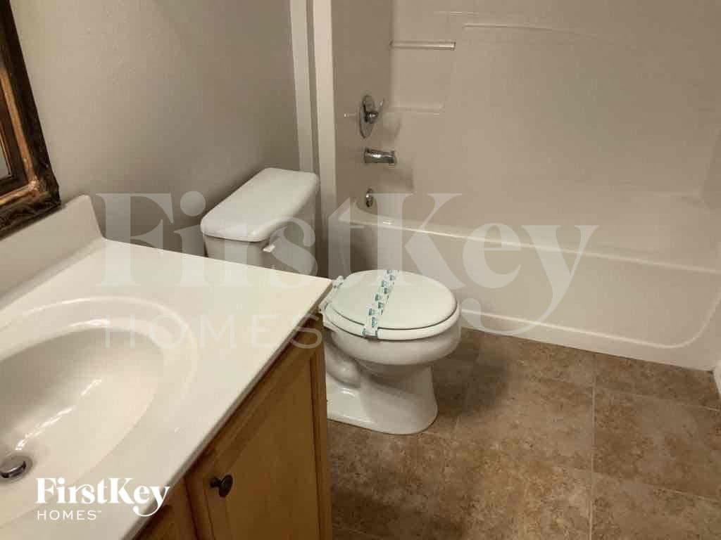 Building Photo - 618 Doe Cove Pl