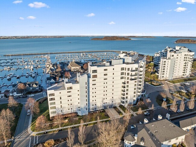 Building Photo - 2001 Marina Dr