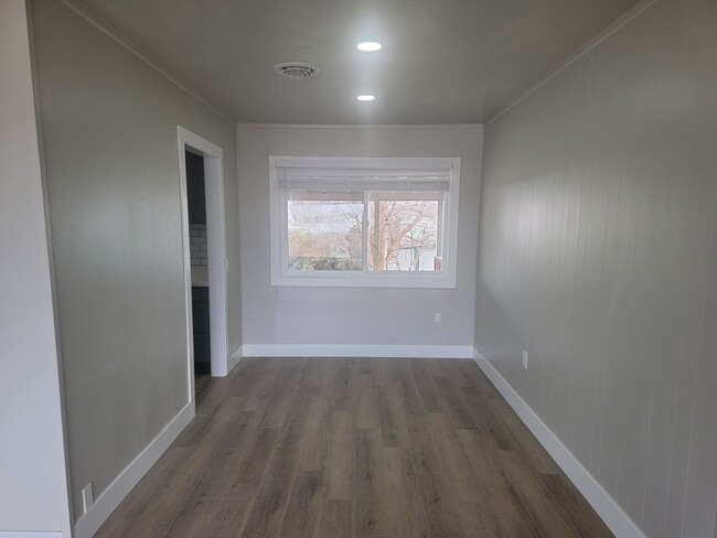 Building Photo - Updated 3-Bedroom Duplex in Richland with ...