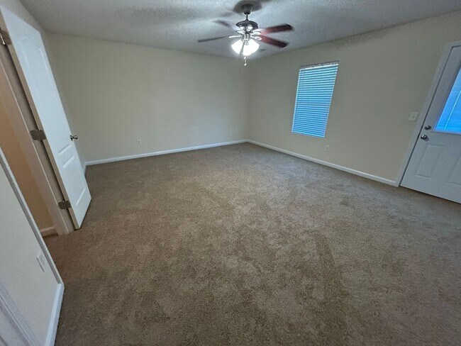 Building Photo - BRIDGEWATER HOME! PRE-LEASING FOR AUGUST 2026!