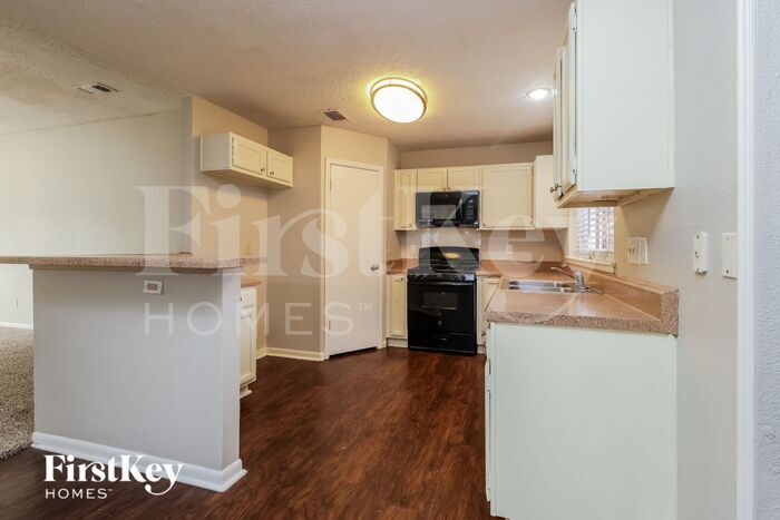 Building Photo - 22626 Guardsman Ln