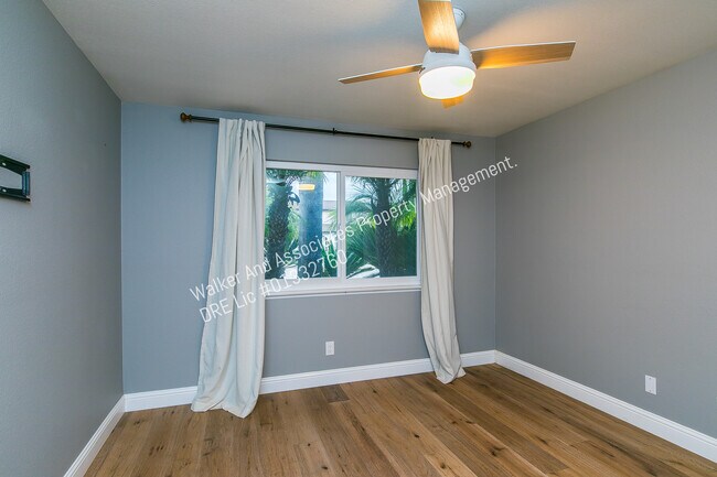 Building Photo - 1062 Foxenwood Dr