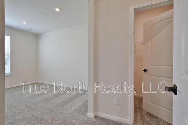 Building Photo - 1693 Zucchina Dr