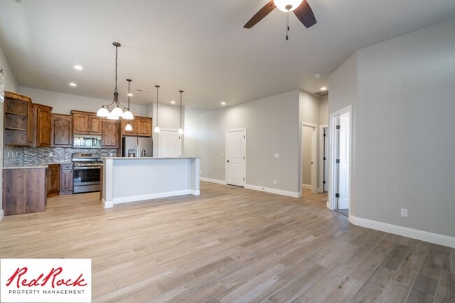 Building Photo - 2 Bedroom Townhome in Sky Ridge, Hurricane