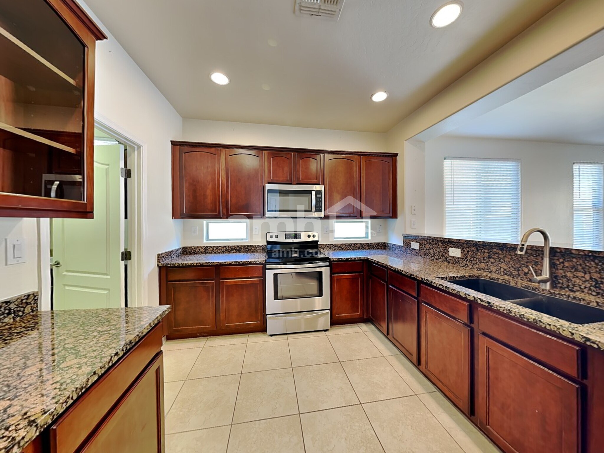 Building Photo - 6808 W Ridgeline Rd