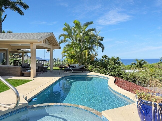 Building Photo - Fully Furnished Single Level Home with a Pool