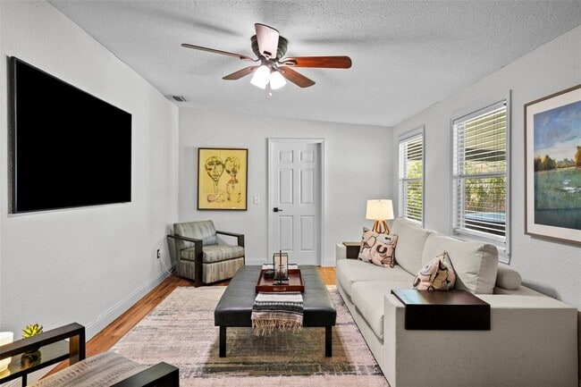 Building Photo - 2519 Emma Cir