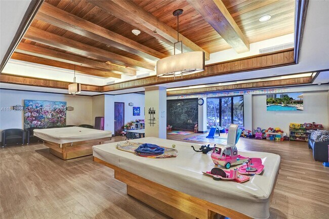 Building Photo - 20281 E Country Club Dr