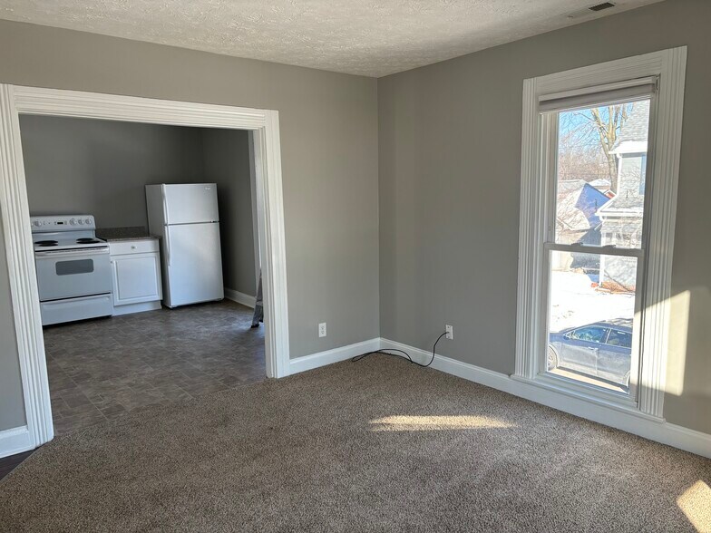 View of kitchen from living room - 1394 Wayne St